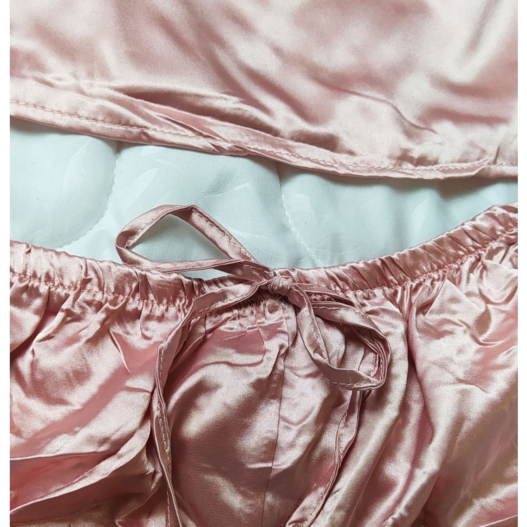 Piżama z satyny jedwabnej S/M- pudrowy róż- koronka typ zapinany